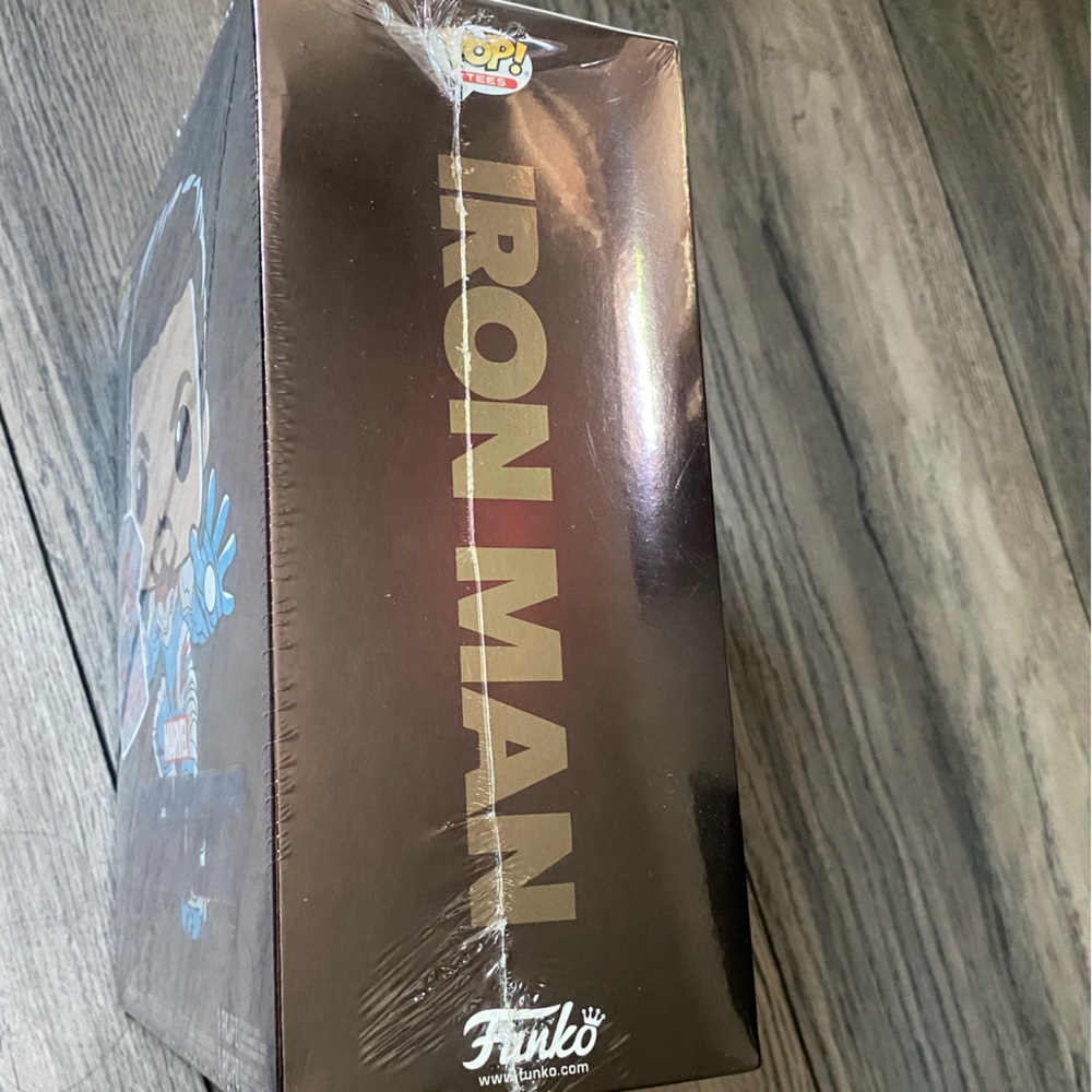 NEW Funko Pop! Avengers Endgame Iron Man Pop and T-Shirt Bundle Target Exclusive - Picture 7 of 9